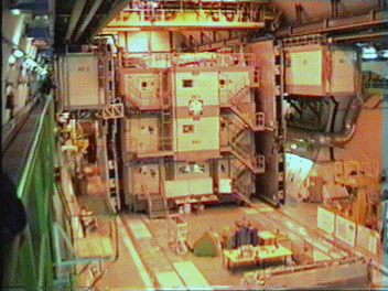 halle2.gif (64806 Byte)